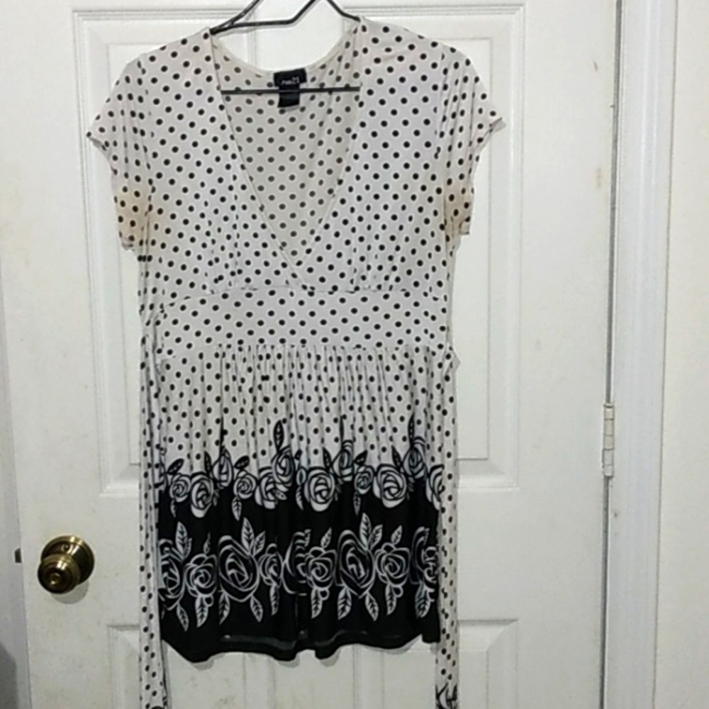 Rue 21 womans top sz XL